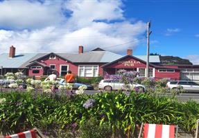 Bodalla Arms Hotel - Hotel in Bodalla