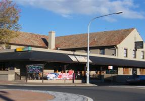 Bowral Hotel - Hotel in Bowral