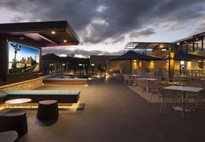Breakers Country Club - Club in Wamberal