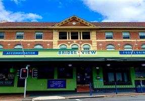 Bridgeview Hotel - Hotel in Willoughby