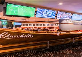 Churchill's Sports Bar - Hotel in Kingsford