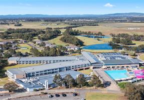 Crowne Plaza Hunter Valley - Hotel in Lovedale