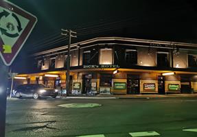 Dicks Hotel - Hotel in Balmain