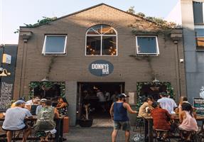 Donny's - Hotel in Manly