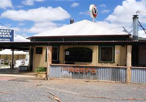 Forest Reefs Tavern - Hotel in Forest Reefs