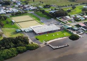 Greenwell Point Bowling & Sports Club Ltd - Club in Greenwell Point