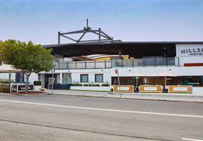 Hillside Hotel - Hotel in Castle Hill