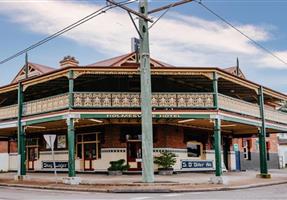 Holmesville Hotel - Hotel in Holmesville