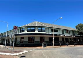 Hornsby Railway Hotel - Hotel in Hornsby