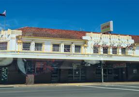 Monarch Hotel - Hotel in Moruya