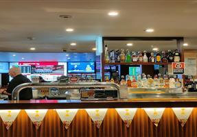 Open Hearth Hotel - Hotel in Warrawong