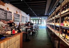 PASKI VINERIA POPOLARE - Hotel in Darlinghurst