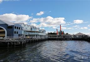 Queens Wharf Brewery Hotel - Hotel in Newcastle