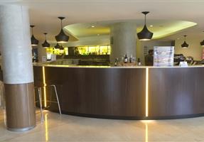 RAMADA HOTEL & SUITES SYDNEY CABRAMATTA - Hotel in Lansvale