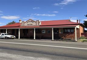 Railway Hotel (Spring Hill) - Hotel in Spring Hill