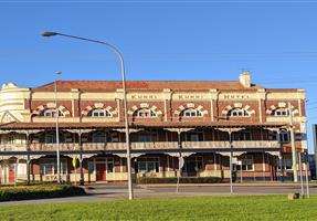 Regal Kurri Kurri Hotel - Hotel in Kurri Kurri