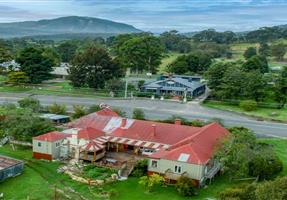 Robbie Burns Hotel - Hotel in Wyndham