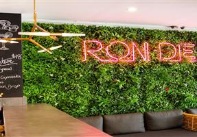Ron De Vu - Hotel in Wollongong