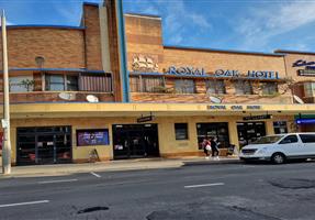 Royal Oak Hotel PARRAMATTA - Hotel in Parramatta