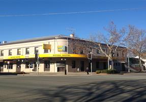 THE ROYAL YASS - Hotel in Yass