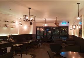 Tany's Japanese Restaurant - Hotel in Redfern