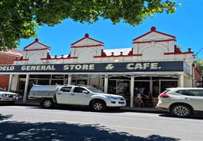 The Candelo General Store and Cafe - Hotel in Candelo