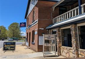 The Loaded Dog Hotel - Hotel in Tarago