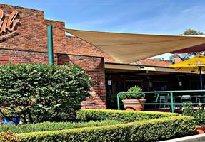 The Pub - Hotel in Taminda