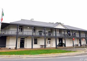The Sir George - Hotel in Jugiong