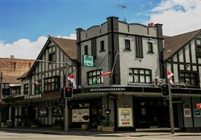 Tudor Hall Hotel - Hotel in Redfern