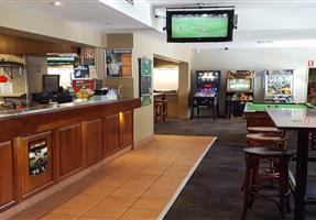 Walsh's Hotel - Hotel in Queanbeyan