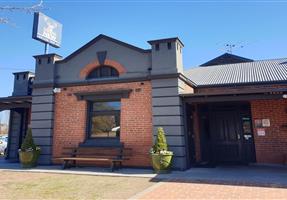 Willow Tree Inn Hotel - Hotel in Willow Tree