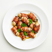 King Prawn Bacon Rolls (4)