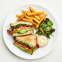 BLT ON TURKISH BREAD