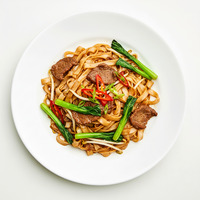 STIR FRIED BEEF RICE NOODLE