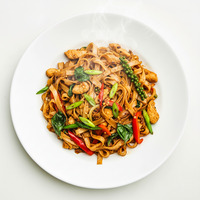 66.SPICY THAI NOODLE (PAD KEE MAO) / PHỞ XÀO VỚI ỚT LÁ QUẾ
