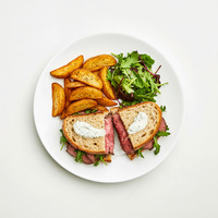 BEEF & ONION GRAVY BAGUETTE