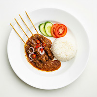 Pork fillet and sate sauce